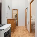 Countryside Apartment Manu
